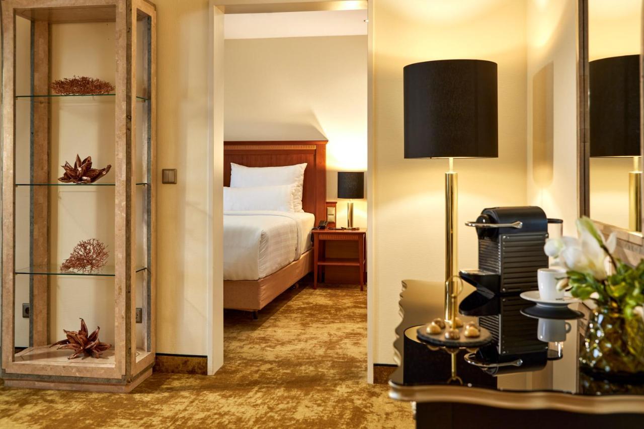 Das Carls Hotel Dusseldorf Ngoại thất bức ảnh
